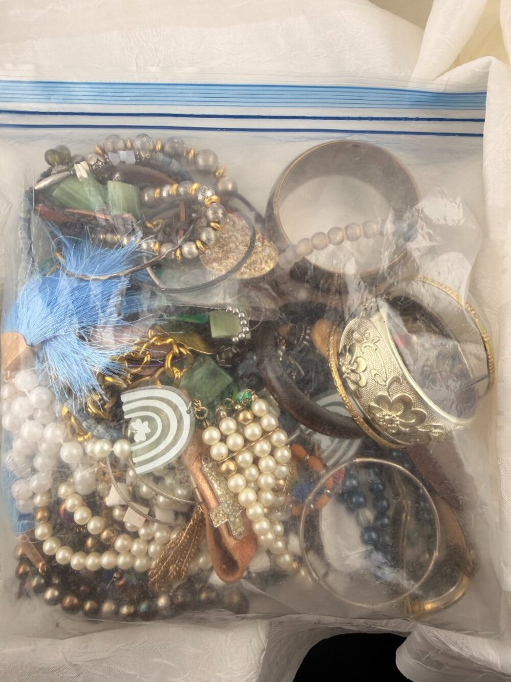 3 full pounds of Wearable Fashion and Modern Costume Jewelry! - Picture 6 of 6